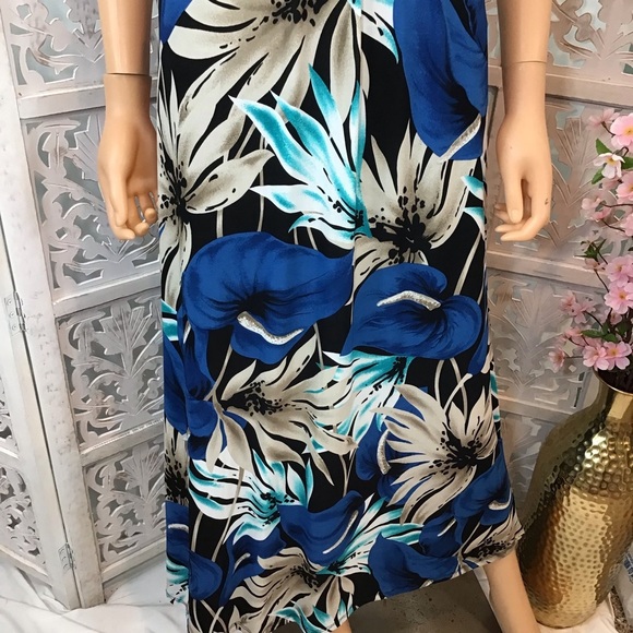 Kiwi Blue Tropical Floral Halter Maxi Dress - Picture 4 of 8